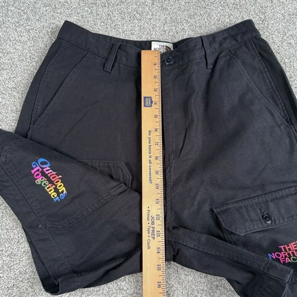 The North Face Valley Cargo Shorts Black Canvas 7” Inseam Size 31 Reg NEW
